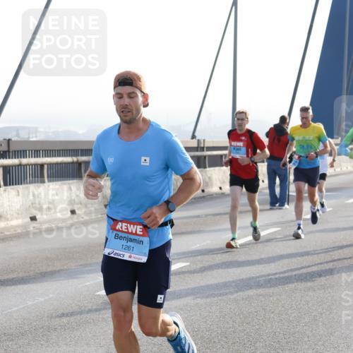 03.10.2026 - Köhlbrandbrückenlauf Strokosch-Dieckow http://msf.ph/oto/10593479 03.10.2026 09:20:32 Position 1 1261 meine-sportfotos.de