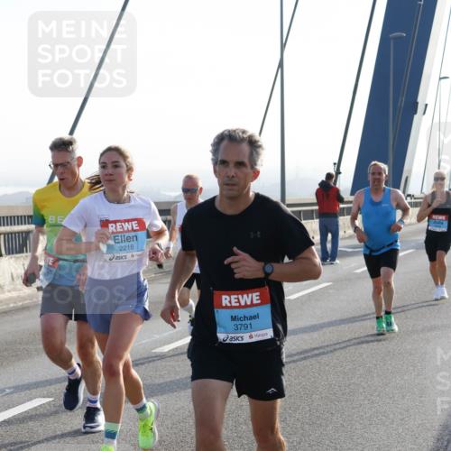 03.10.2026 - Köhlbrandbrückenlauf Strokosch-Dieckow http://msf.ph/oto/10593485 03.10.2026 09:20:36 Position 1 2218, 3791 meine-sportfotos.de