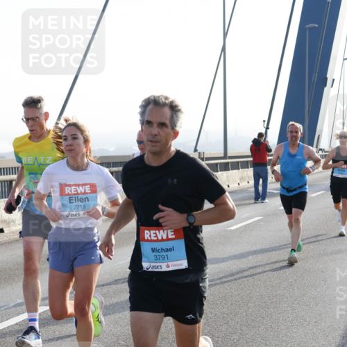 03.10.2026 - Köhlbrandbrückenlauf Strokosch-Dieckow http://msf.ph/oto/10593489 03.10.2026 09:20:36 Position 1 2218, 3791 meine-sportfotos.de