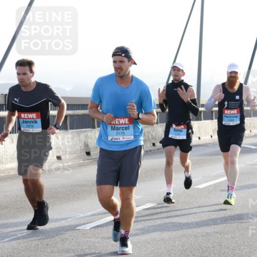 03.10.2026 - Köhlbrandbrückenlauf Strokosch-Dieckow http://msf.ph/oto/10593571 03.10.2026 09:20:50 Position 1 2219, 2175, 2126, 1392 meine-sportfotos.de