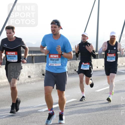 03.10.2026 - Köhlbrandbrückenlauf Strokosch-Dieckow http://msf.ph/oto/10593576 03.10.2026 09:20:51 Position 1 2219, 2175, 126, 1392 meine-sportfotos.de
