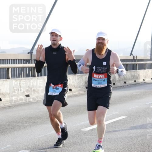 03.10.2026 - Köhlbrandbrückenlauf Strokosch-Dieckow http://msf.ph/oto/10593592 03.10.2026 09:20:52 Position 1 126, 1392 meine-sportfotos.de