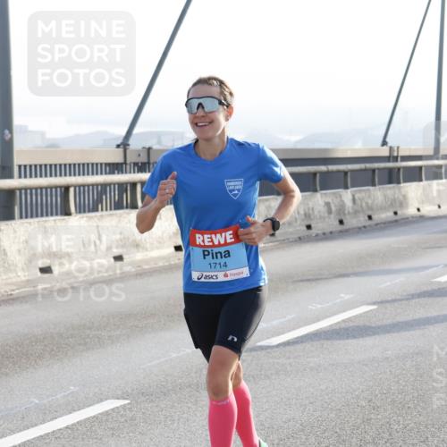 03.10.2026 - Köhlbrandbrückenlauf Strokosch-Dieckow http://msf.ph/oto/10593667 03.10.2026 09:21:00 Position 1 1714 meine-sportfotos.de