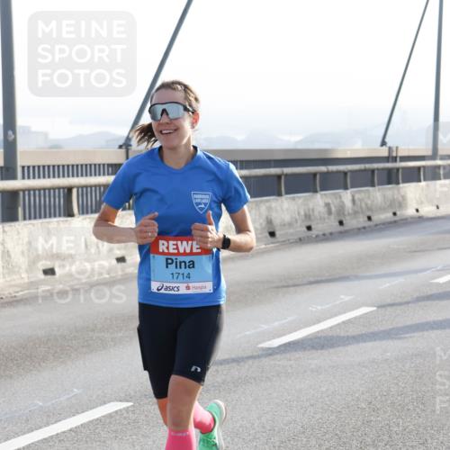 03.10.2026 - Köhlbrandbrückenlauf Strokosch-Dieckow http://msf.ph/oto/10593673 03.10.2026 09:21:00 Position 1 1714 meine-sportfotos.de