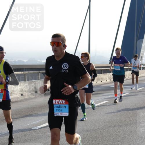 03.10.2026 - Köhlbrandbrückenlauf Strokosch-Dieckow http://msf.ph/oto/10593703 03.10.2026 09:21:04 Position 1 2309 meine-sportfotos.de