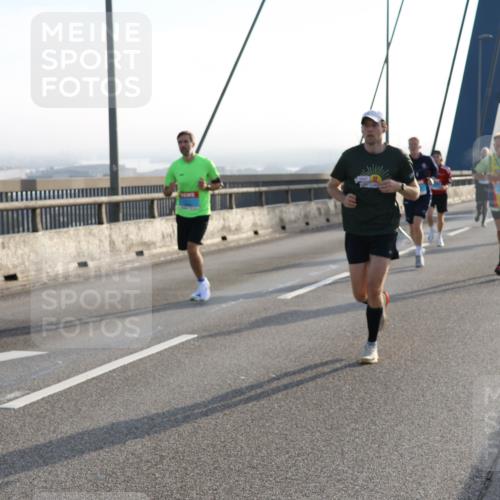 03.10.2026 - Köhlbrandbrückenlauf Strokosch-Dieckow http://msf.ph/oto/10593784 03.10.2026 09:21:16 Position 1  meine-sportfotos.de