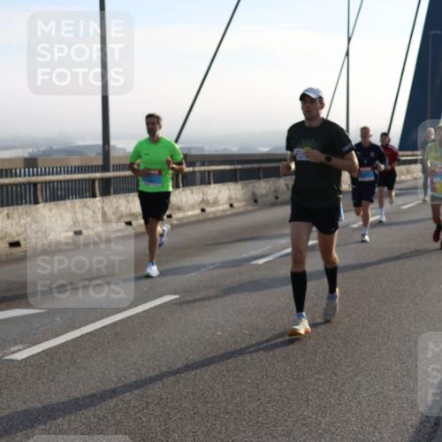 03.10.2026 - Köhlbrandbrückenlauf Strokosch-Dieckow http://msf.ph/oto/10593793 03.10.2026 09:21:16 Position 1  meine-sportfotos.de