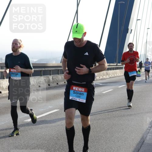 03.10.2026 - Köhlbrandbrückenlauf Strokosch-Dieckow http://msf.ph/oto/10593807 03.10.2026 09:21:21 Position 1 1973, 1688 meine-sportfotos.de