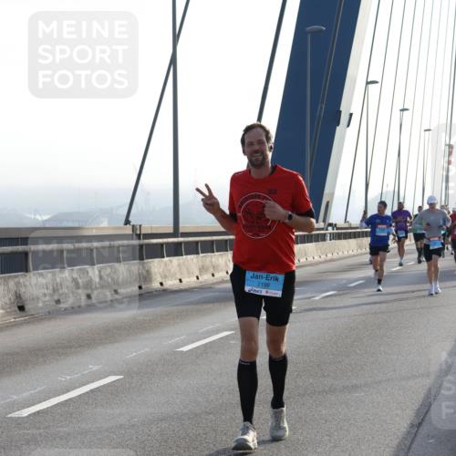 03.10.2026 - Köhlbrandbrückenlauf Strokosch-Dieckow http://msf.ph/oto/10593824 03.10.2026 09:21:23 Position 1 2198 meine-sportfotos.de