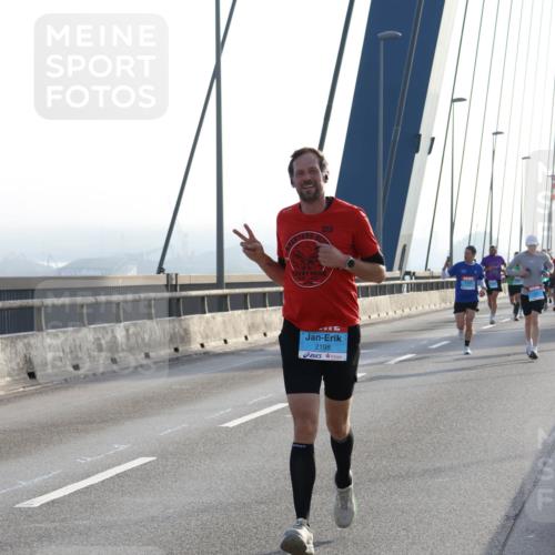 03.10.2026 - Köhlbrandbrückenlauf Strokosch-Dieckow http://msf.ph/oto/10593828 03.10.2026 09:21:23 Position 1 2198 meine-sportfotos.de
