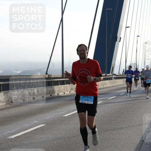 03.10.2026 - Köhlbrandbrückenlauf Strokosch-Dieckow http://msf.ph/oto/10593836 03.10.2026 09:21:24 Position 1 2198 meine-sportfotos.de
