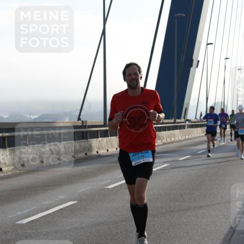 03.10.2026 - Köhlbrandbrückenlauf Strokosch-Dieckow http://msf.ph/oto/10593842 03.10.2026 09:21:24 Position 1 2198 meine-sportfotos.de