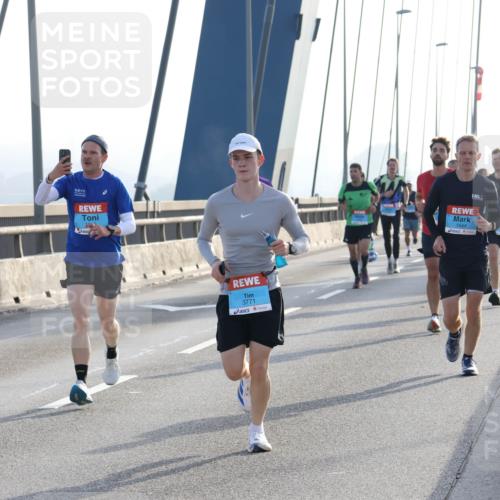03.10.2026 - Köhlbrandbrückenlauf Strokosch-Dieckow http://msf.ph/oto/10593868 03.10.2026 09:21:28 Position 1 3771, 1644 meine-sportfotos.de