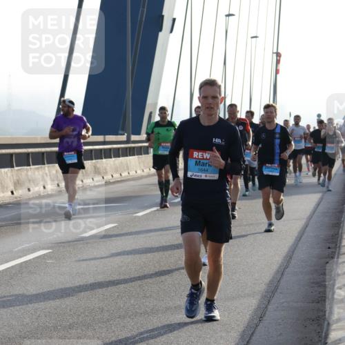 03.10.2026 - Köhlbrandbrückenlauf Strokosch-Dieckow http://msf.ph/oto/10593896 03.10.2026 09:21:30 Position 1 1644 meine-sportfotos.de