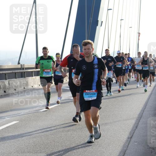 03.10.2026 - Köhlbrandbrückenlauf Strokosch-Dieckow http://msf.ph/oto/10593911 03.10.2026 09:21:34 Position 1 1264 meine-sportfotos.de