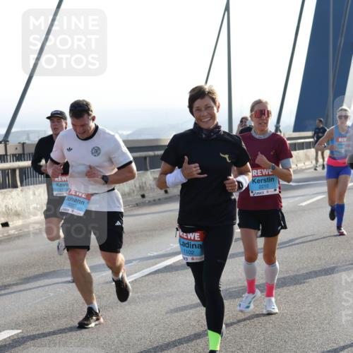 03.10.2026 - Köhlbrandbrückenlauf Strokosch-Dieckow http://msf.ph/oto/10594010 03.10.2026 09:21:46 Position 1 2203, 1102, 2210 meine-sportfotos.de
