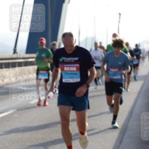 03.10.2026 - Köhlbrandbrückenlauf Strokosch-Dieckow http://msf.ph/oto/10594056 03.10.2026 09:21:53 Position 1  meine-sportfotos.de