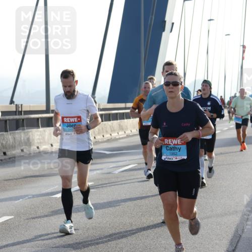 03.10.2026 - Köhlbrandbrückenlauf Strokosch-Dieckow http://msf.ph/oto/10594113 03.10.2026 09:21:59 Position 1 219, 1952, 24 meine-sportfotos.de