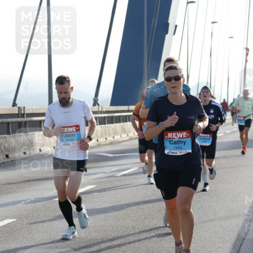 03.10.2026 - Köhlbrandbrückenlauf Strokosch-Dieckow http://msf.ph/oto/10594120 03.10.2026 09:21:59 Position 1 2190, 24, 1952 meine-sportfotos.de