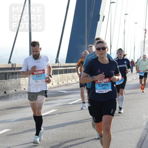 03.10.2026 - Köhlbrandbrückenlauf Strokosch-Dieckow http://msf.ph/oto/10594125 03.10.2026 09:21:59 Position 1 2190, 1952, 24 meine-sportfotos.de