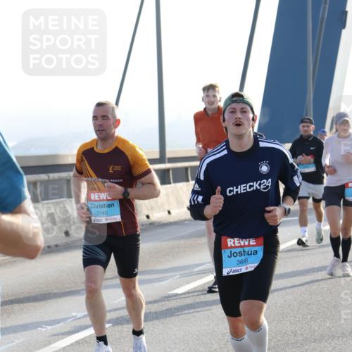 03.10.2026 - Köhlbrandbrückenlauf Strokosch-Dieckow http://msf.ph/oto/10594134 03.10.2026 09:22:02 Position 1 2140, 24, 3699 meine-sportfotos.de