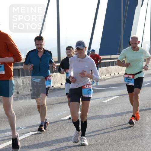 03.10.2026 - Köhlbrandbrückenlauf Strokosch-Dieckow http://msf.ph/oto/10594163 03.10.2026 09:22:04 Position 1 1234, 1196 meine-sportfotos.de