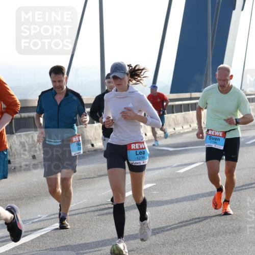 03.10.2026 - Köhlbrandbrückenlauf Strokosch-Dieckow http://msf.ph/oto/10594174 03.10.2026 09:22:04 Position 1 225, 1234, 1196 meine-sportfotos.de