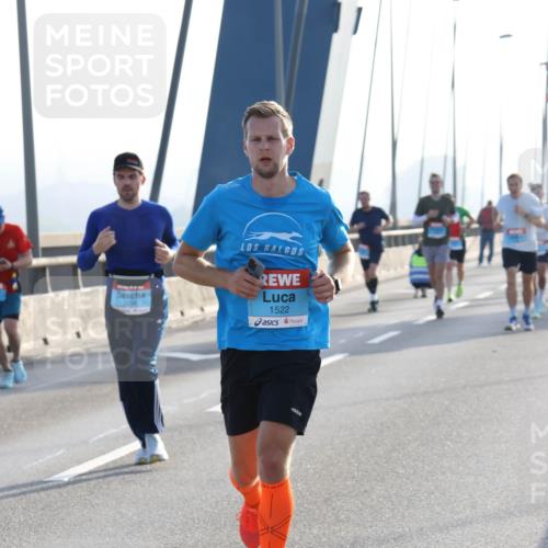 03.10.2026 - Köhlbrandbrückenlauf Strokosch-Dieckow http://msf.ph/oto/10594198 03.10.2026 09:22:07 Position 1 1522 meine-sportfotos.de