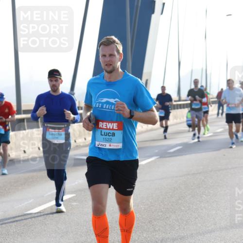 03.10.2026 - Köhlbrandbrückenlauf Strokosch-Dieckow http://msf.ph/oto/10594207 03.10.2026 09:22:08 Position 1 1522 meine-sportfotos.de