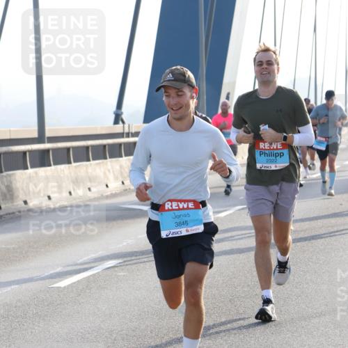 03.10.2026 - Köhlbrandbrückenlauf Strokosch-Dieckow http://msf.ph/oto/10594235 03.10.2026 09:22:17 Position 1 3845, 2322 meine-sportfotos.de