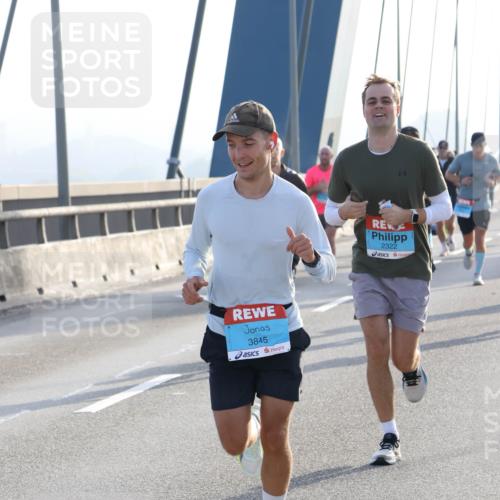 03.10.2026 - Köhlbrandbrückenlauf Strokosch-Dieckow http://msf.ph/oto/10594238 03.10.2026 09:22:17 Position 1 3845, 2322 meine-sportfotos.de