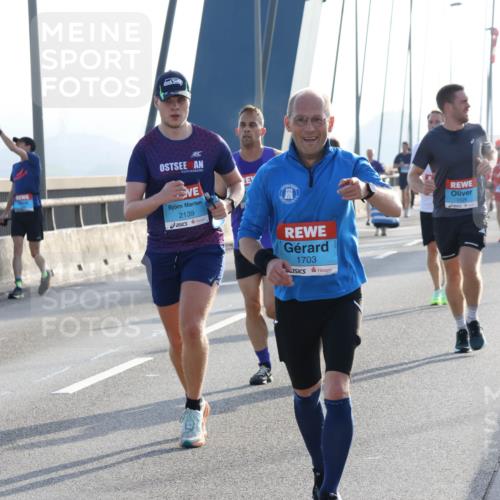 03.10.2026 - Köhlbrandbrückenlauf Strokosch-Dieckow http://msf.ph/oto/10594368 03.10.2026 09:22:29 Position 1 2139, 1703 meine-sportfotos.de