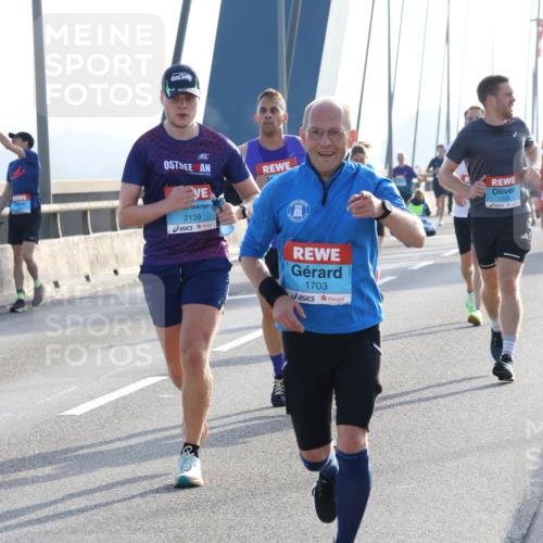 03.10.2026 - Köhlbrandbrückenlauf Strokosch-Dieckow http://msf.ph/oto/10594375 03.10.2026 09:22:29 Position 1 2139, 1703, 1526 meine-sportfotos.de