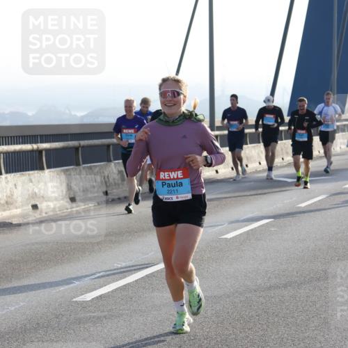 03.10.2026 - Köhlbrandbrückenlauf Strokosch-Dieckow http://msf.ph/oto/10594463 03.10.2026 09:22:42 Position 1 2211 meine-sportfotos.de
