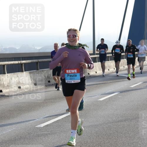 03.10.2026 - Köhlbrandbrückenlauf Strokosch-Dieckow http://msf.ph/oto/10594471 03.10.2026 09:22:42 Position 1 2211 meine-sportfotos.de