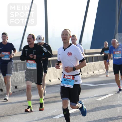 03.10.2026 - Köhlbrandbrückenlauf Strokosch-Dieckow http://msf.ph/oto/10594482 03.10.2026 09:22:45 Position 1 2294 meine-sportfotos.de