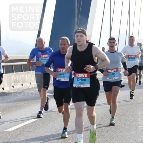 03.10.2026 - Köhlbrandbrückenlauf Strokosch-Dieckow http://msf.ph/oto/10594492 03.10.2026 09:22:47 Position 1 1713, 2138, 1253, 2182, 1101 meine-sportfotos.de