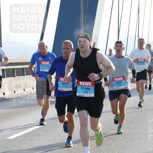 03.10.2026 - Köhlbrandbrückenlauf Strokosch-Dieckow http://msf.ph/oto/10594496 03.10.2026 09:22:47 Position 1 1713, 2138, 1253, 2182, 1101 meine-sportfotos.de