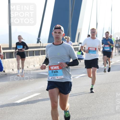 03.10.2026 - Köhlbrandbrückenlauf Strokosch-Dieckow http://msf.ph/oto/10594516 03.10.2026 09:22:50 Position 1 2182, 1101 meine-sportfotos.de
