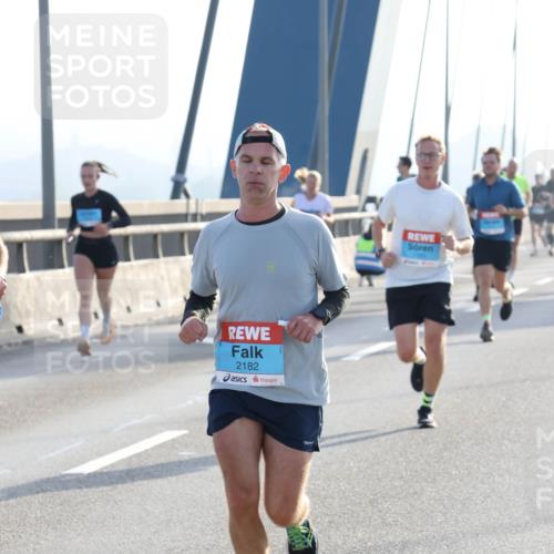 03.10.2026 - Köhlbrandbrückenlauf Strokosch-Dieckow http://msf.ph/oto/10594521 03.10.2026 09:22:50 Position 1 2182 meine-sportfotos.de