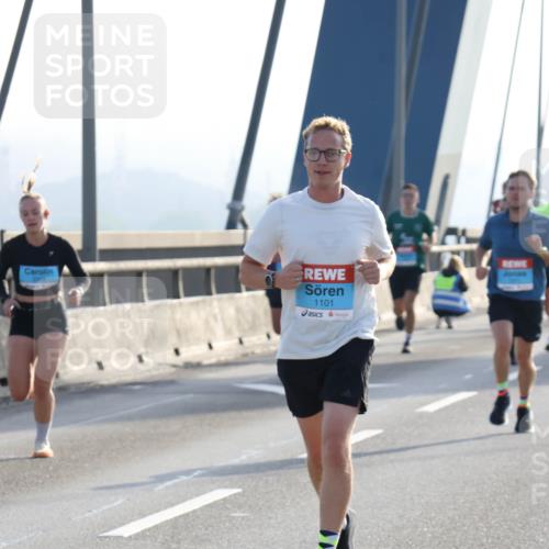 03.10.2026 - Köhlbrandbrückenlauf Strokosch-Dieckow http://msf.ph/oto/10594523 03.10.2026 09:22:52 Position 1 1101 meine-sportfotos.de