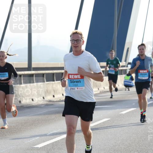 03.10.2026 - Köhlbrandbrückenlauf Strokosch-Dieckow http://msf.ph/oto/10594544 03.10.2026 09:22:52 Position 1 2319, 1101, 1371 meine-sportfotos.de