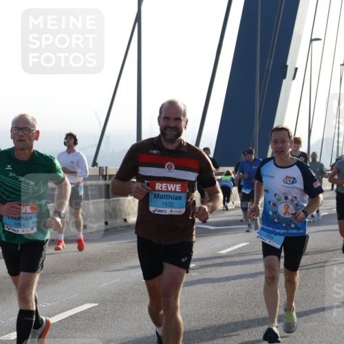 03.10.2026 - Köhlbrandbrückenlauf Strokosch-Dieckow http://msf.ph/oto/10594554 03.10.2026 09:23:02 Position 1 1054, 1532, 2058 meine-sportfotos.de