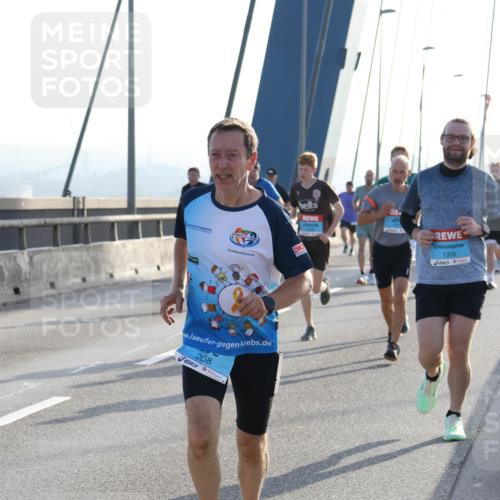 03.10.2026 - Köhlbrandbrückenlauf Strokosch-Dieckow http://msf.ph/oto/10594571 03.10.2026 09:23:04 Position 1 268, 1355 meine-sportfotos.de