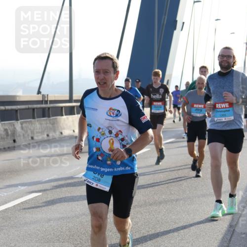 03.10.2026 - Köhlbrandbrückenlauf Strokosch-Dieckow http://msf.ph/oto/10594578 03.10.2026 09:23:04 Position 1 2058, 1355 meine-sportfotos.de