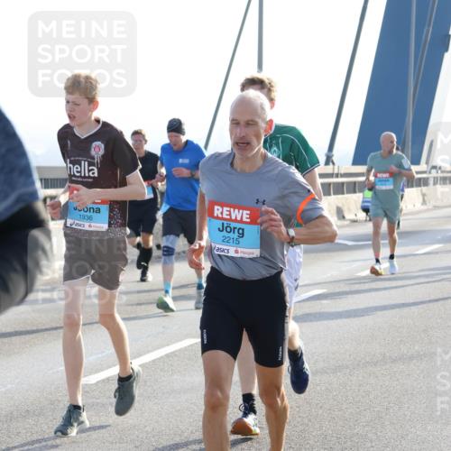 03.10.2026 - Köhlbrandbrückenlauf Strokosch-Dieckow http://msf.ph/oto/10594616 03.10.2026 09:23:07 Position 1 1936, 2215 meine-sportfotos.de