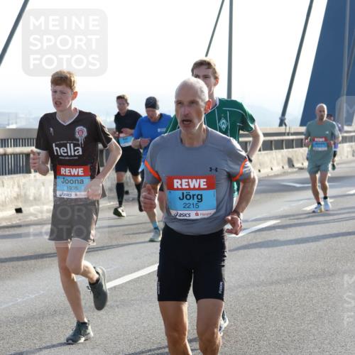03.10.2026 - Köhlbrandbrückenlauf Strokosch-Dieckow http://msf.ph/oto/10594625 03.10.2026 09:23:07 Position 1 1936, 2215 meine-sportfotos.de