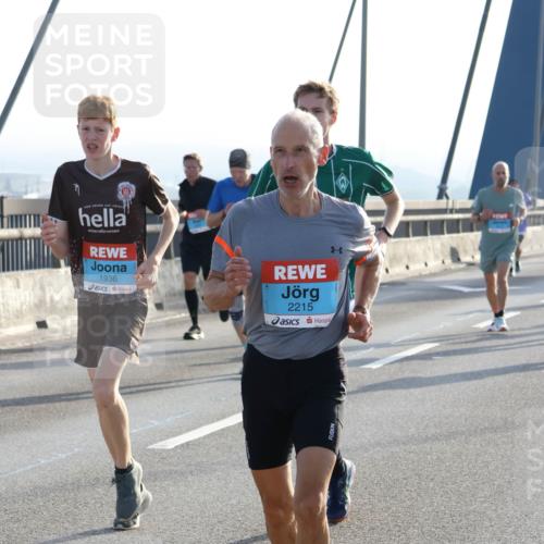 03.10.2026 - Köhlbrandbrückenlauf Strokosch-Dieckow http://msf.ph/oto/10594629 03.10.2026 09:23:07 Position 1 1936, 2215 meine-sportfotos.de