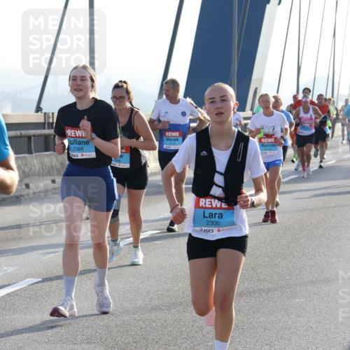 03.10.2026 - Köhlbrandbrückenlauf Strokosch-Dieckow http://msf.ph/oto/10594668 03.10.2026 09:23:13 Position 1 2388, 2300, 2144 meine-sportfotos.de