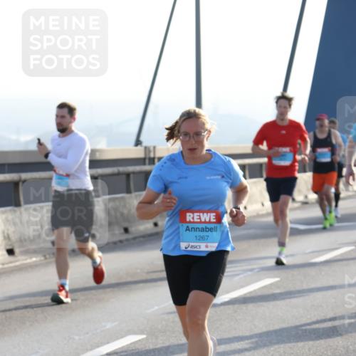 03.10.2026 - Köhlbrandbrückenlauf Strokosch-Dieckow http://msf.ph/oto/10594695 03.10.2026 09:23:18 Position 1 1267 meine-sportfotos.de